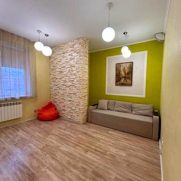 Без комісії, 103 кВ.м, три кімнати, меблі, техніка, три балкони