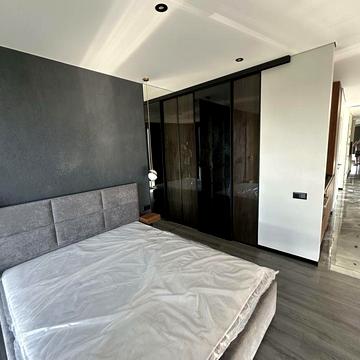 Академіка Заболотного вул., 1-Б