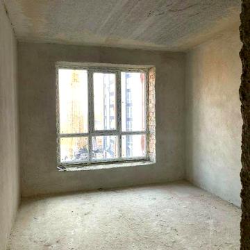 2 кімнатна квартира,  центр, парк.