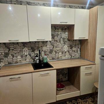 Сдаю  квартиру  в центре, 2к,  отдельный  вход