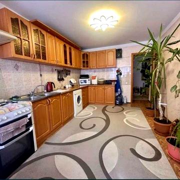 Срочно! 2х ком квартира 70м2 Кирпич Котел Кухня 16м Рядом Центр 56990$