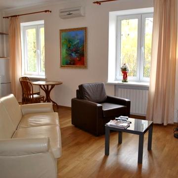 Дарвіна вул., 1