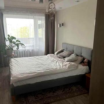 Здається 3к квартира по вул. Макарова 1Б