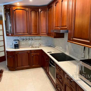 Вячеслава Чорновола вул., 20