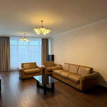 Здається в оренду квартира в Печерському районі Кловський узвіз, 7