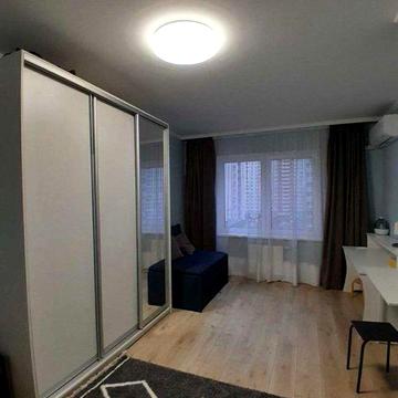 Оренда світлої квартири на Гмирі | невисокий поверх | Позняки