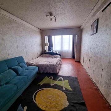 Продаж 1-кімнатної квартира на Петропавлівській,6