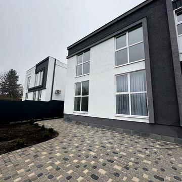 Продам новобудову недалеко від центру міста