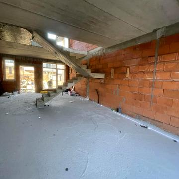 Срібляста вул.