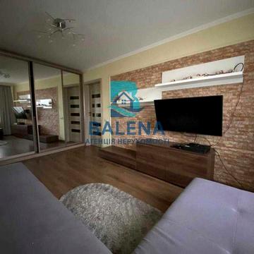 Продаю 2-х кімнатну квартиру бульвар Академіка Вернадського 87А