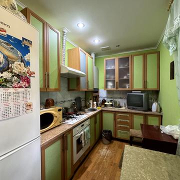 Петропавлівська вул., 98