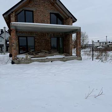 Продається будинок .Крихівці .Топ локація.