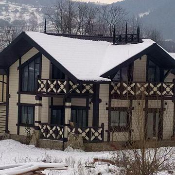 Продам будинок в Карпатах між Яремче і Буковельем в Микуличині