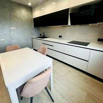 Оренда 2 кім. квартири по вул. Роксоляни