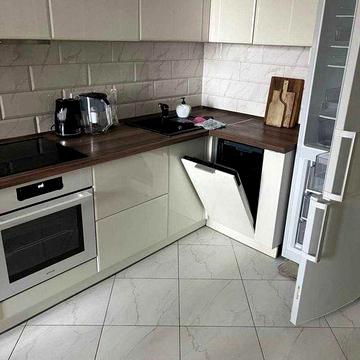 оренда 2 к квартири у м. Київ, вул. Михайла Максимовича ЖК 4 сезони