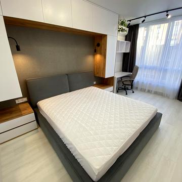 Салютна вул., 2-Б