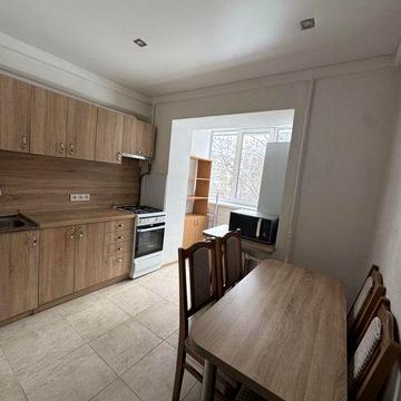 Оренда квартири. Метро Голосіївська. Вул. Васильківська 2а.