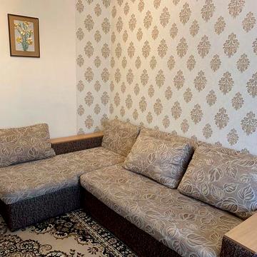 Сдам 2 ком квартиру !