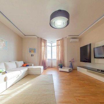 Продам 3к Коновальца 32г ЖК "Митець"ГЕНЕРАТОР! Паркінг