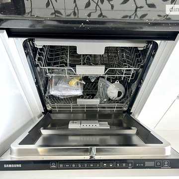 Продаж 3к Квартира Тролейбусна вулиця ЖК ул. Троллейбусная, 4
