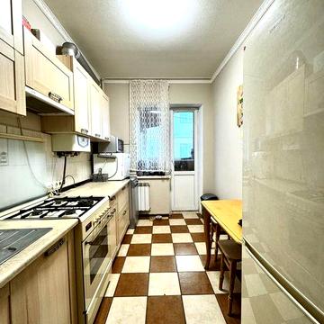 Квартира в продажу. ТЕРМІНОВО! Без комісії! Мебоі залишаються