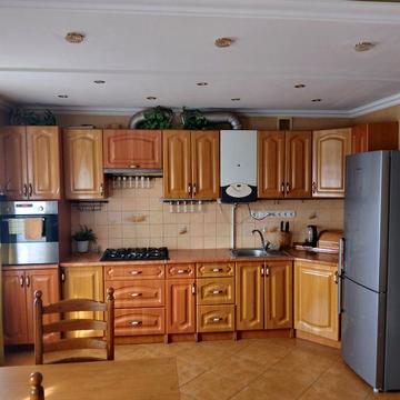 Здається 3 кімнатна квартира