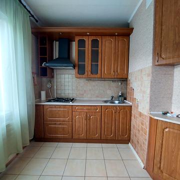 Героїв Дніпра вул., 16