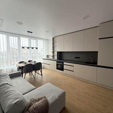 Квартира в центрі Черкас 2 кімнатна новий будинок ЖК Правелниці Шулежко