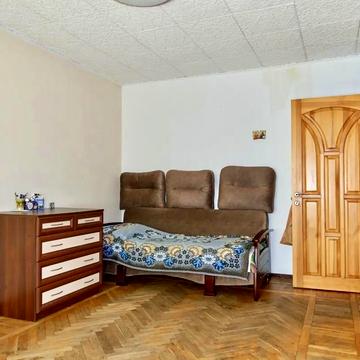 Лесі Українки бульв., 19