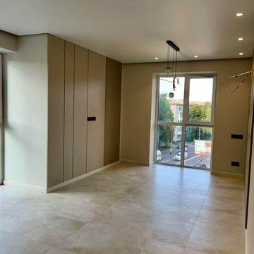 Продам двокімнатну квартиру в центрі в новобудові