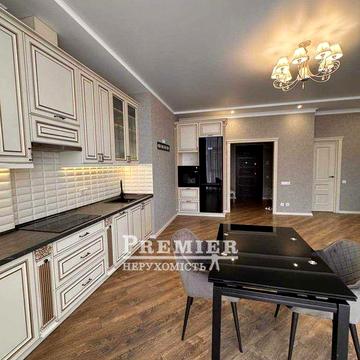 3-кімнатна квартира 94 м² з ремонтом, Київський район