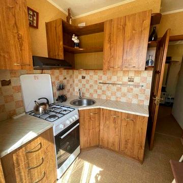 Здається 2-кімн.  івасюка 32