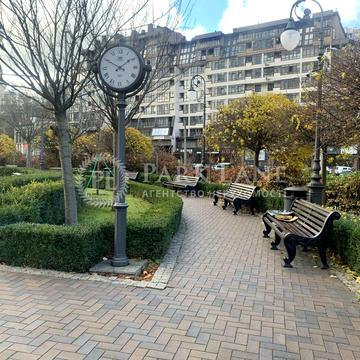 Глибочицька вул., 13