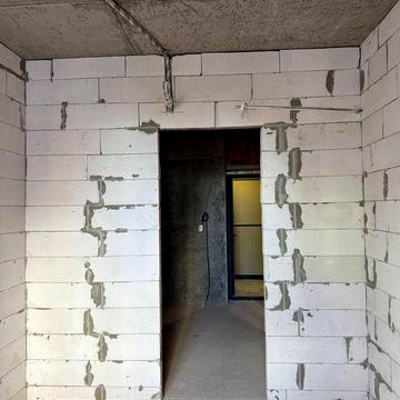 ПРОДАМ Простору 2к квартиру з бомбозховищем є газ парковка та балкон ЖК Озерний Клуб