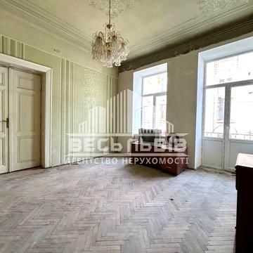 Продаж 3-кім. квартира в Австрійському будинку