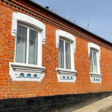 Продам будинок усі комунікації санвузол