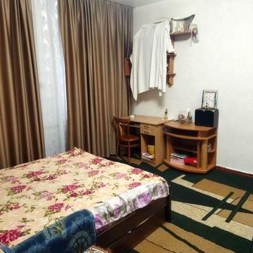 Продам Мерефа 3 - ех ком. квартиру с мебелью!