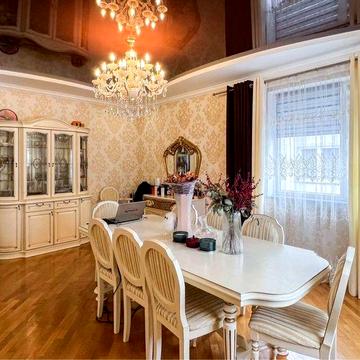 Продаж будинку з ремонтом та меблями