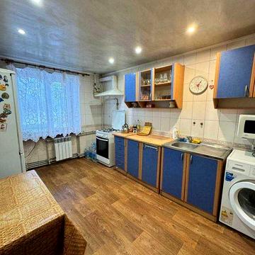 Продам 2к квартиру з ремонтом, 50кв.м. цегла, котел