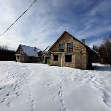 Продаж будинку 220м2 є 10 соток землі