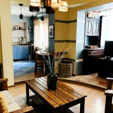 Продам трикімнатну квартиру на Нових Будинках