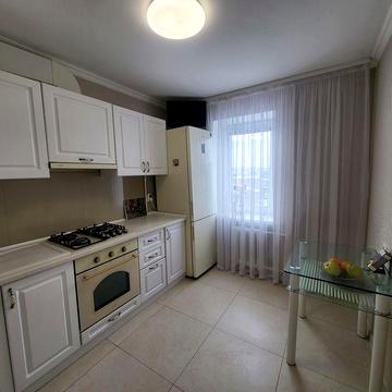 Продаю двокімнатну затишну квартиру