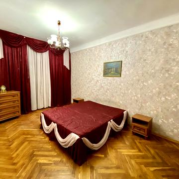 Богдана Гаврилишина вул. (Ванди Василевської), 12/16