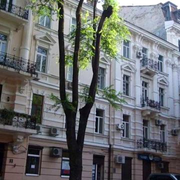3-кімнатнуа квартира в самому серці Одеси — вул. Дерибасівська