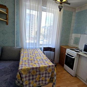 1к кв на Коріатовичів. Вільна