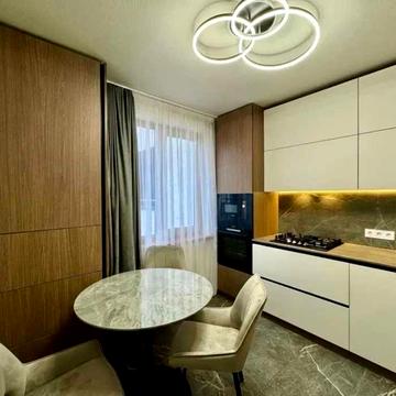 Продається ГОТОВА 3 кім. квартира 84м2 в районі Каскаду