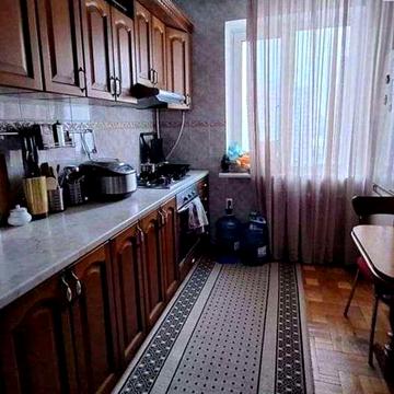 Продам 3-кімн. Лариси Руденко вул. 7, Позняки