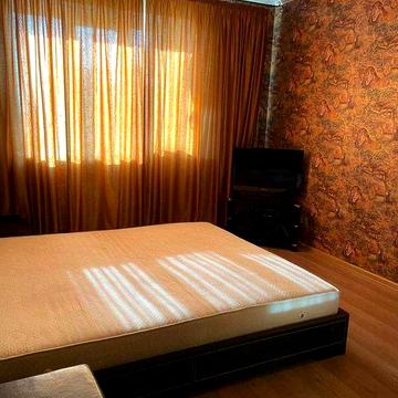 Оренда 3 к квартири в центрі Бучі