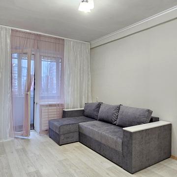 Богатирська вул., 8