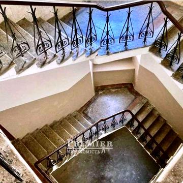 Продам 2 комнатная квартира Бельгійка Центр